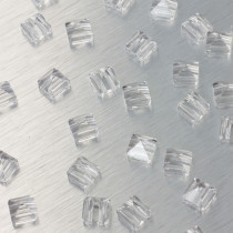 5061 Square spike bead crystal 7.5mm