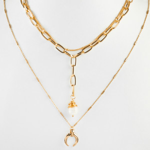 Naszyjnik z grubych łańcuszków z perłą i rogiem obfitości złoty 44,5cm