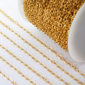 Łańcuch ze stali chirurgicznej kółka błyszczące w kolorze złotym 4mm