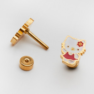 Kolczyki sztyfty dziecięce ze stali chirurgicznej Hello Kitty 8mm